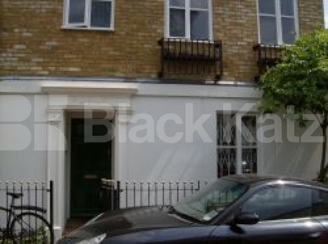 			LET, 4 Bedroom, 1 bath, 1 reception Mews House			 Vestry Mews, Camberwell